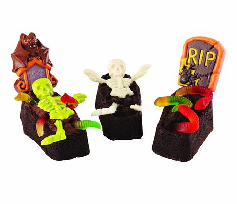 Halloween Wilton Coffin Skeleton Cake Baking Pan Spooky Cute Creepy Bones