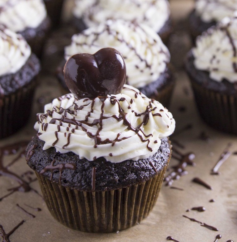 chocolate merlot cupcakes e1422398433175