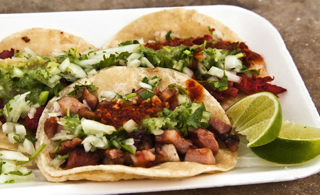 دستور غذا: تاکوهای گوشت خوک ترد مکزیکی (Tacos De Carnitas)