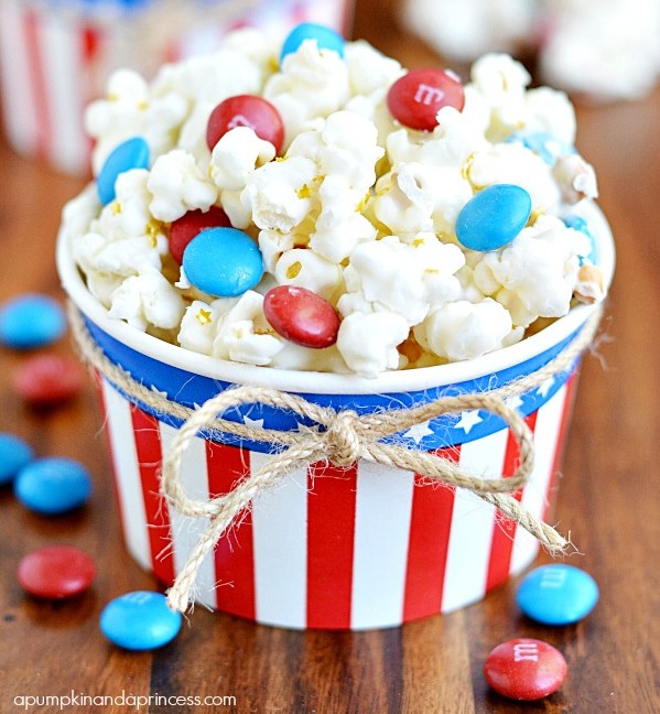White-Chocolate-Popcorn-4th-of-july-patriotic