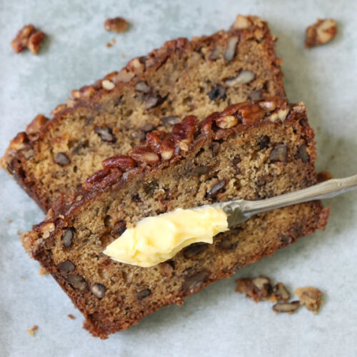 cinnamon peanc crunch banana bread slices with butter