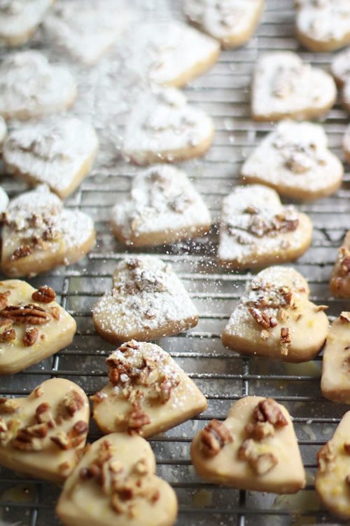 lemon shortbread cookies with powdered sugar