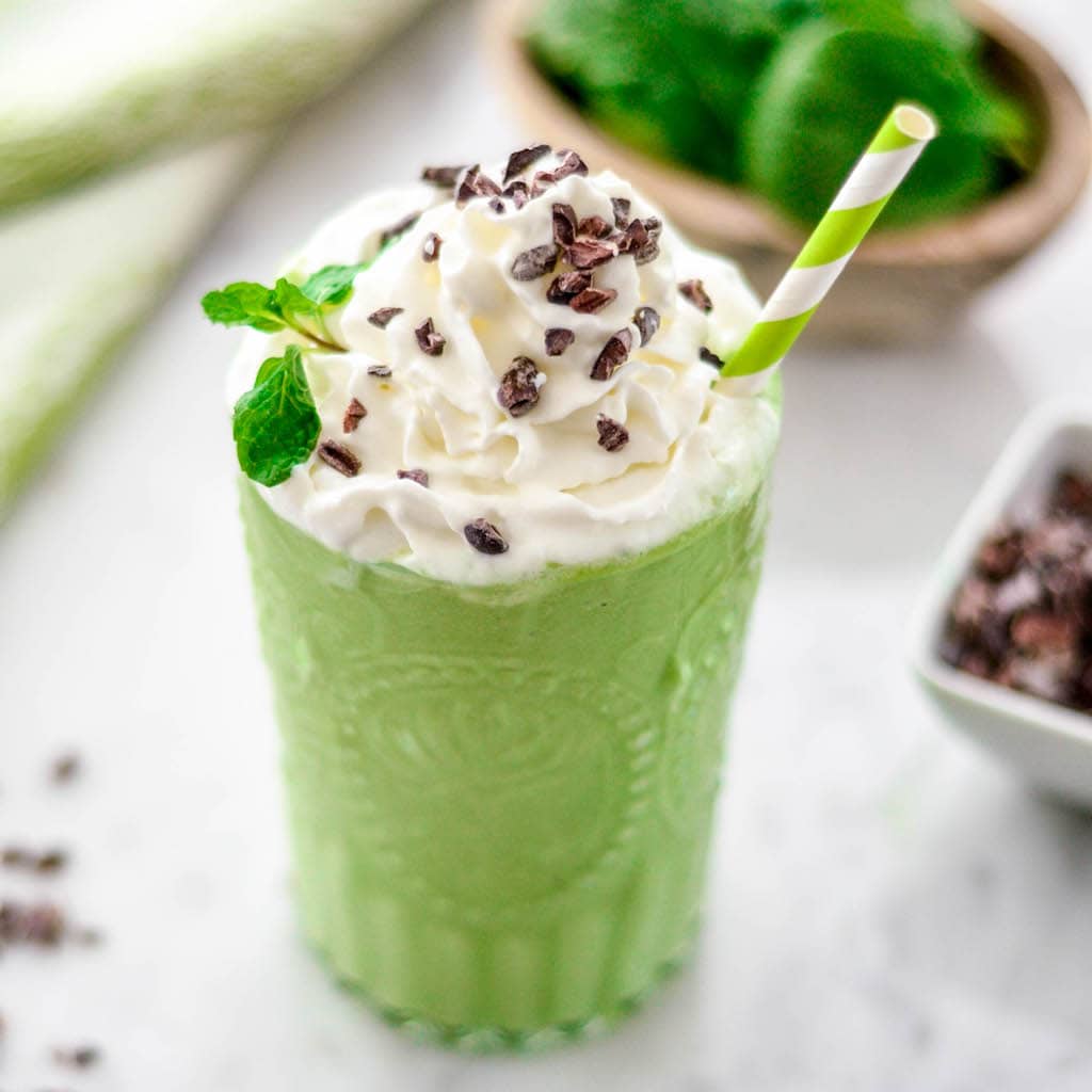 Healthy St. Patrick's Day Shamrock Shake Crecipe