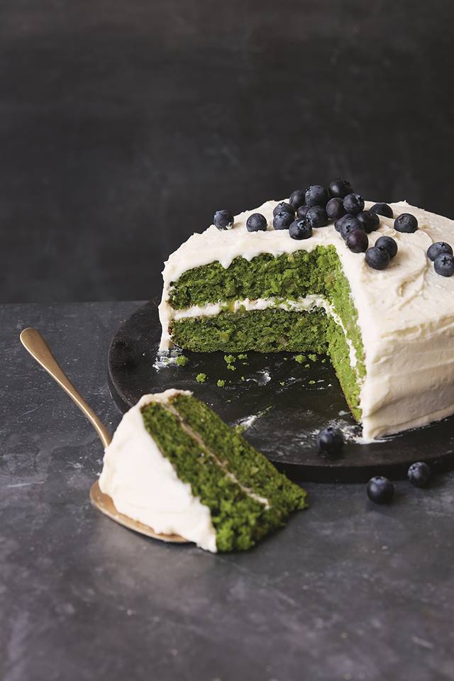 Naturally Green: Kale and Apple Cake with Apple Icing