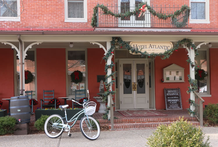 Holiday Travel A Victorian Christmas Town In Berlin, Maryland New