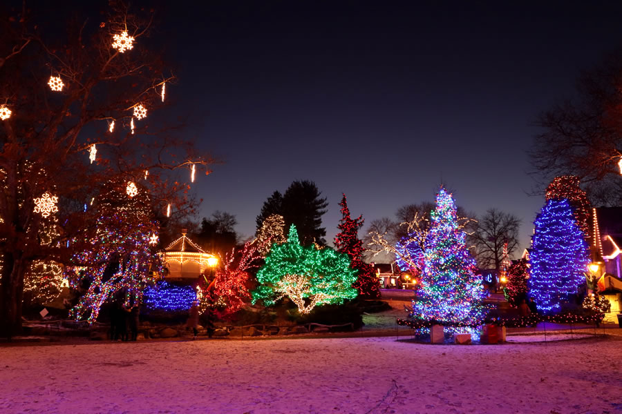Peddler's Village Holiday Lights And Grand Illumination