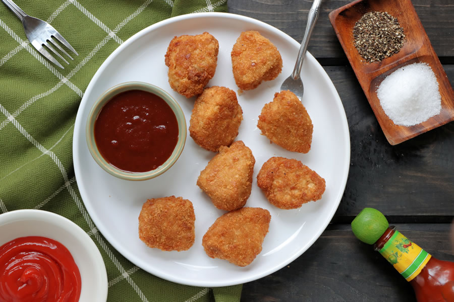 Veestro Chik'N Nuggets Plate With BBQ Sauce