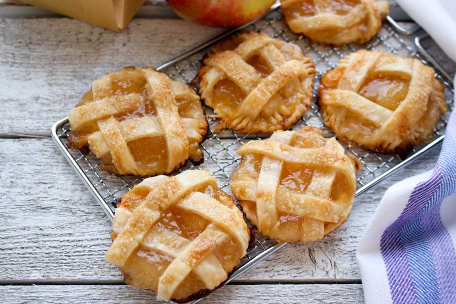 Einfaches Rezept für Mini-Apfel-Cheddar-Pies | Besser leben