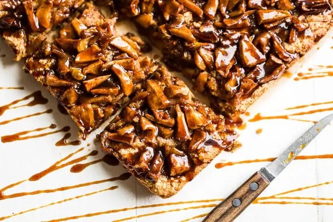 Receita Paleo para blondies de maçã com caramelo