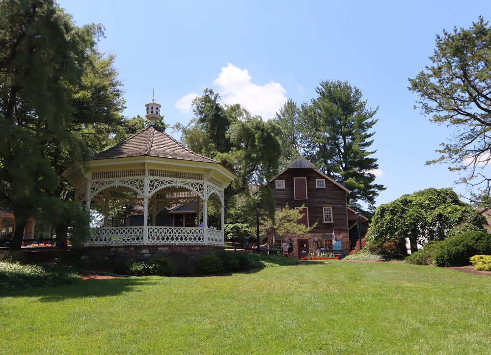 Peddlers Village Gazebo and Pine Wreath Candle Shop