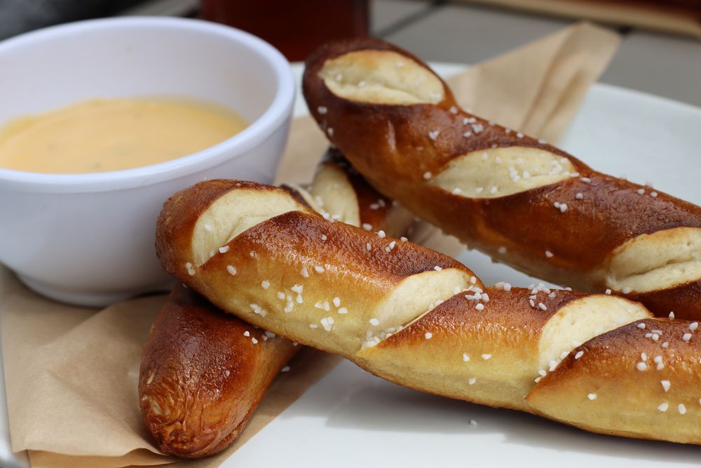 Peddlers Village Buttonwood Grill Pretzels result