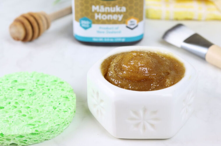 Manuka Honey Vanilla Scrub with a sponge and brush