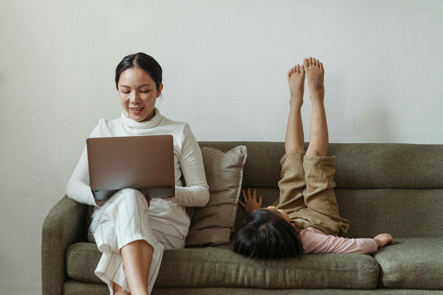 How to Return to Work After Kids: A 2026 Guide for the Modern Mom