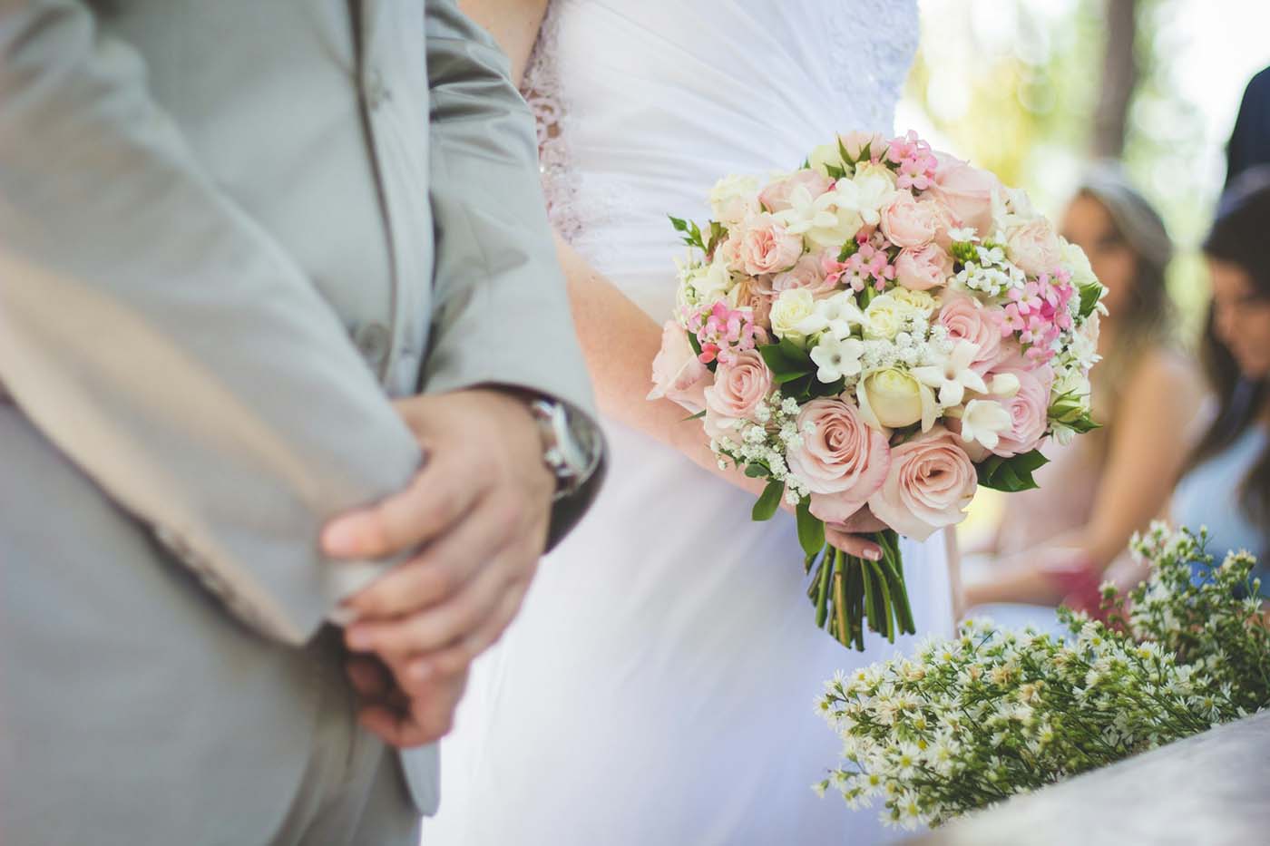 The Modern Host Guide to Digital Invitations