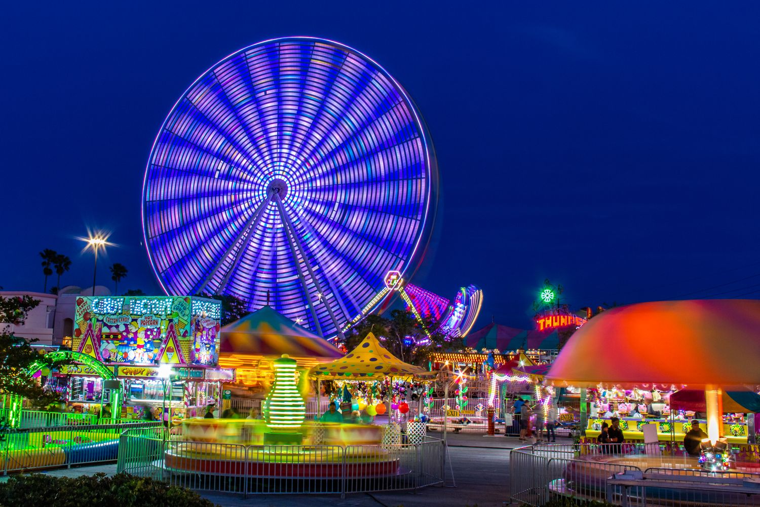 How to Plan a Theme Park Family Vacation How to Plan a Theme Park Family Vacation