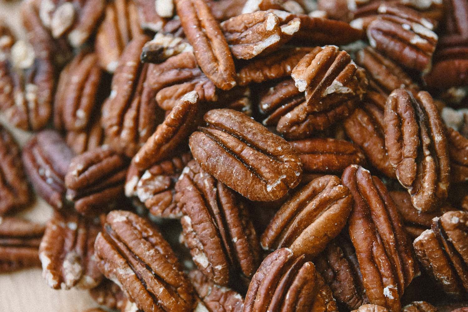 Do Pecans Go Bad? Shelled, In-Shell, Roasted and Signs They’re Rancid